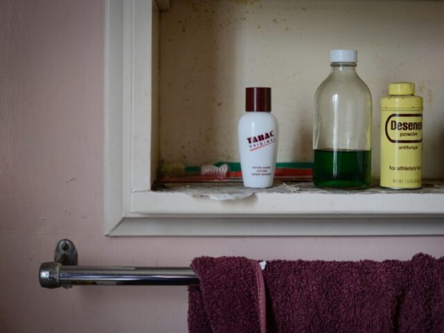 Jaki krem matujący na dzień wybrać? sebum krem